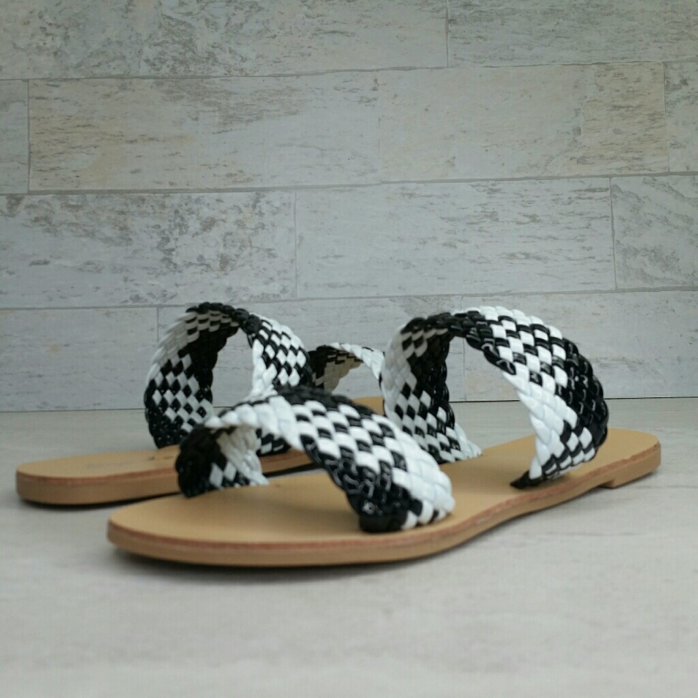SALE!!! Black & White Patent Two-Banded Slip-On Sandal NEW - Picture 7 of 7